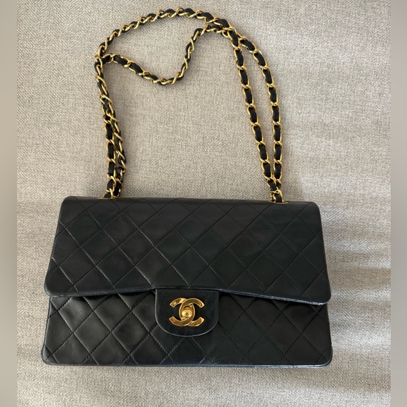 Vintage 18k Chanel double flap classic medium bag black - Picture 2 of 10